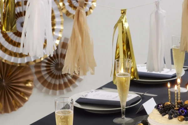 Diverse pynt til fest