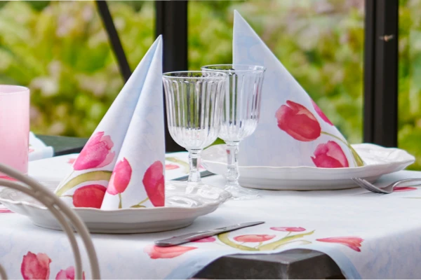 Servise på ett bord