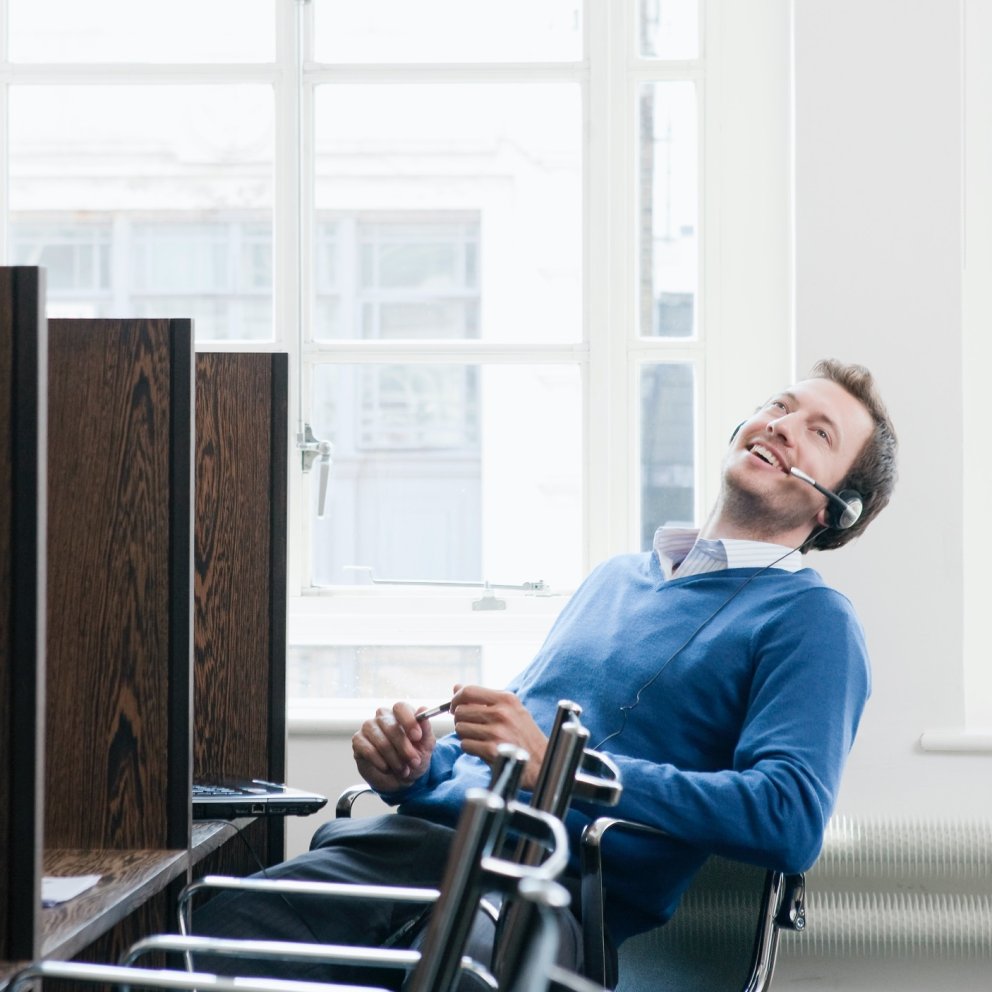 Kundestøttepersonell med headset