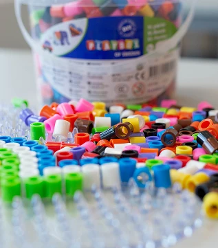 Perlebrett med perler på