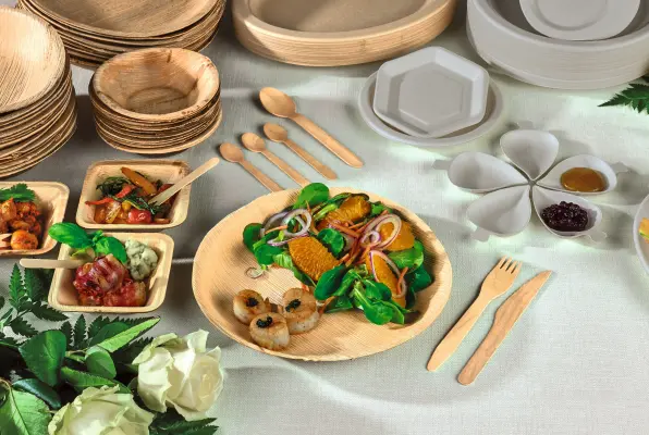 Diverse engangsservis i tre