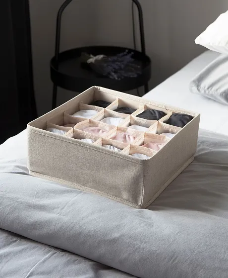 Oppbevarings boks i stoff med indelte rom