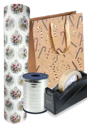 En boks pakket inn med sløyfe